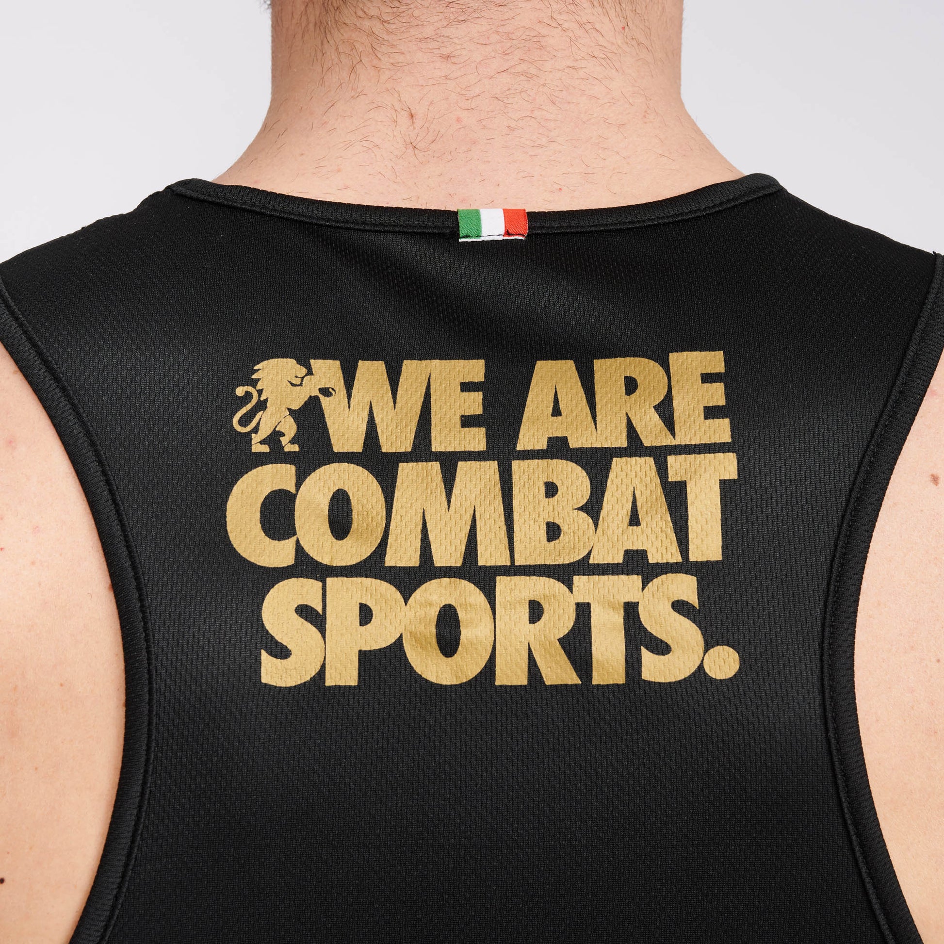 BOXING TANK DNA
AB228