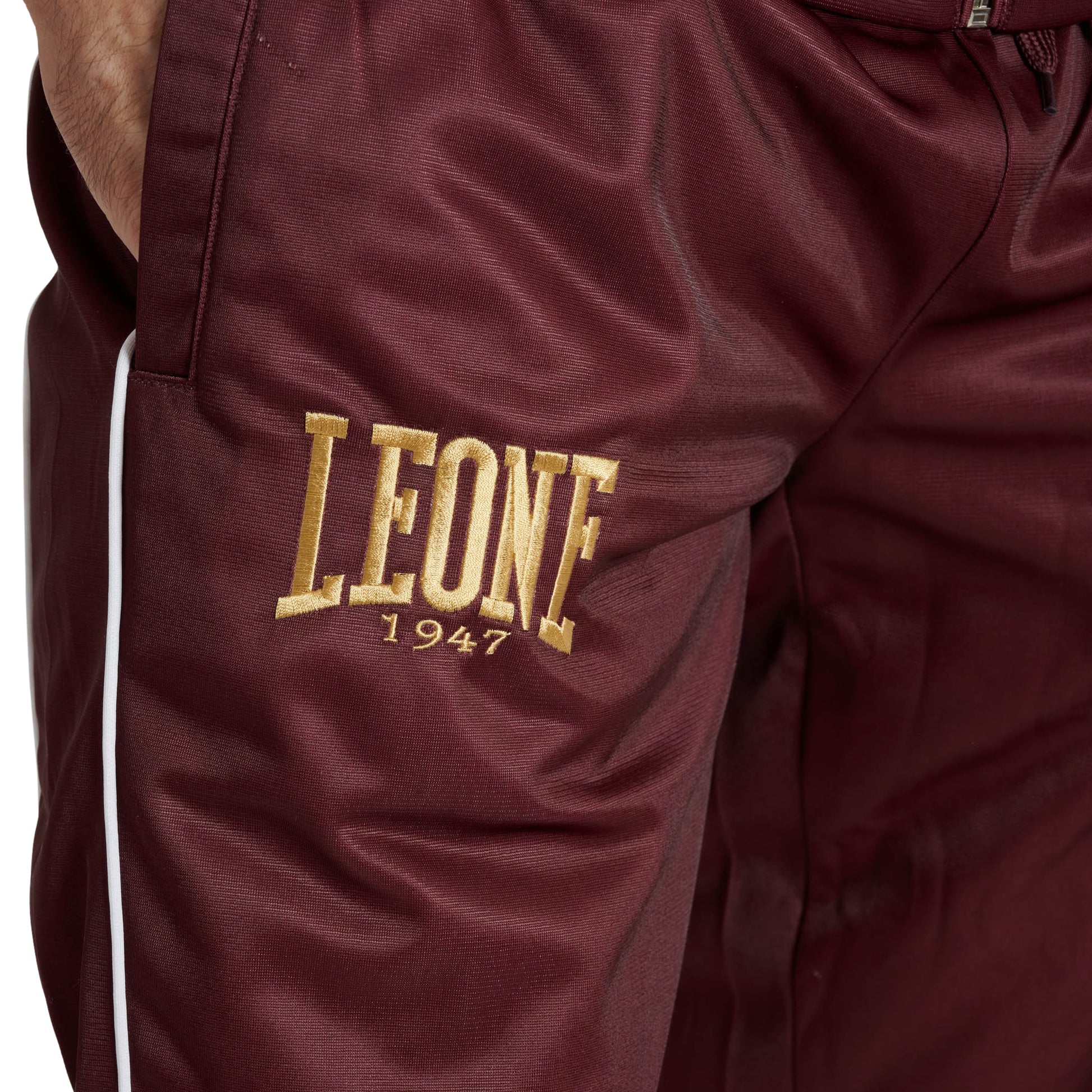 PREMIUM TRACKSUIT
AB300