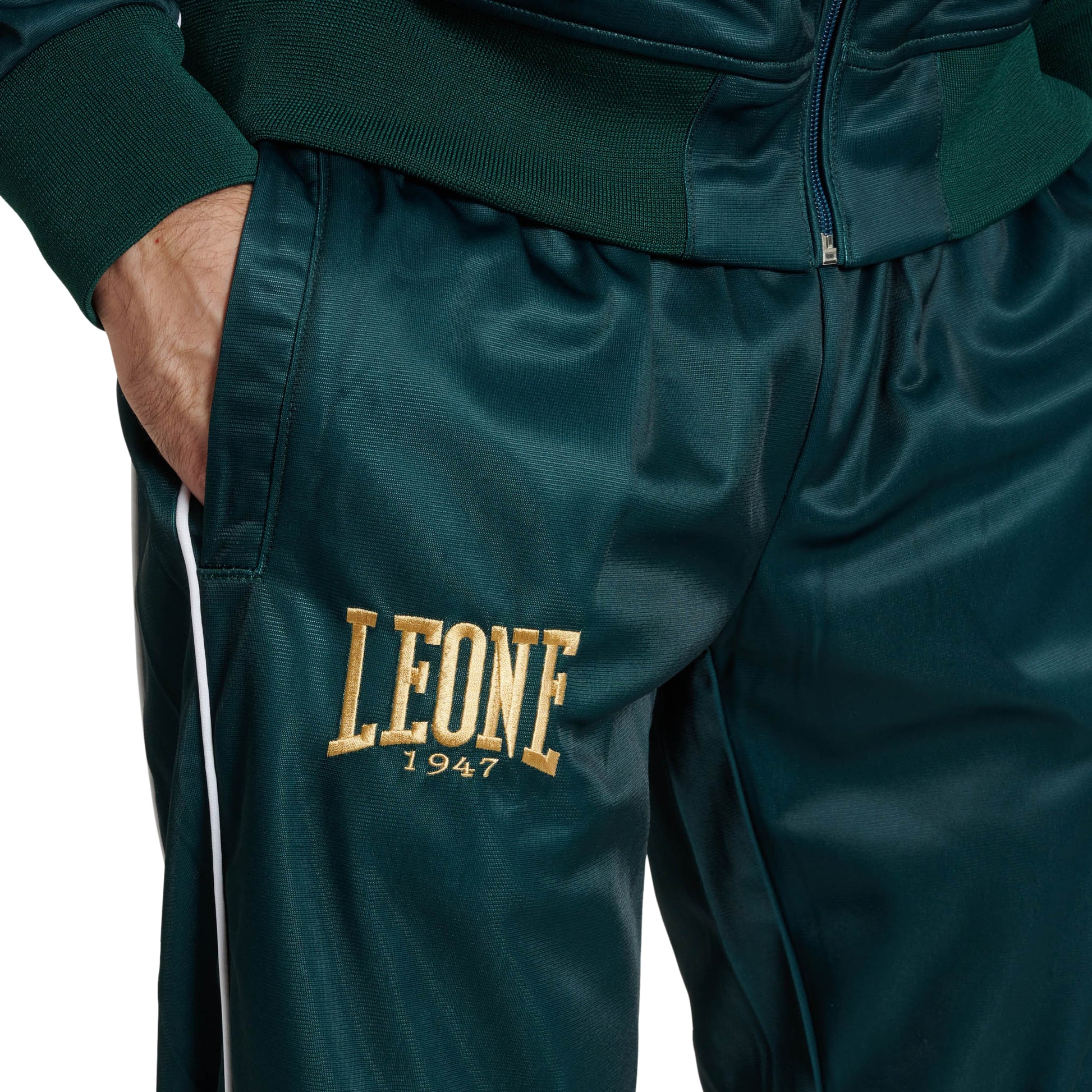 PREMIUM TRACKSUIT
AB300