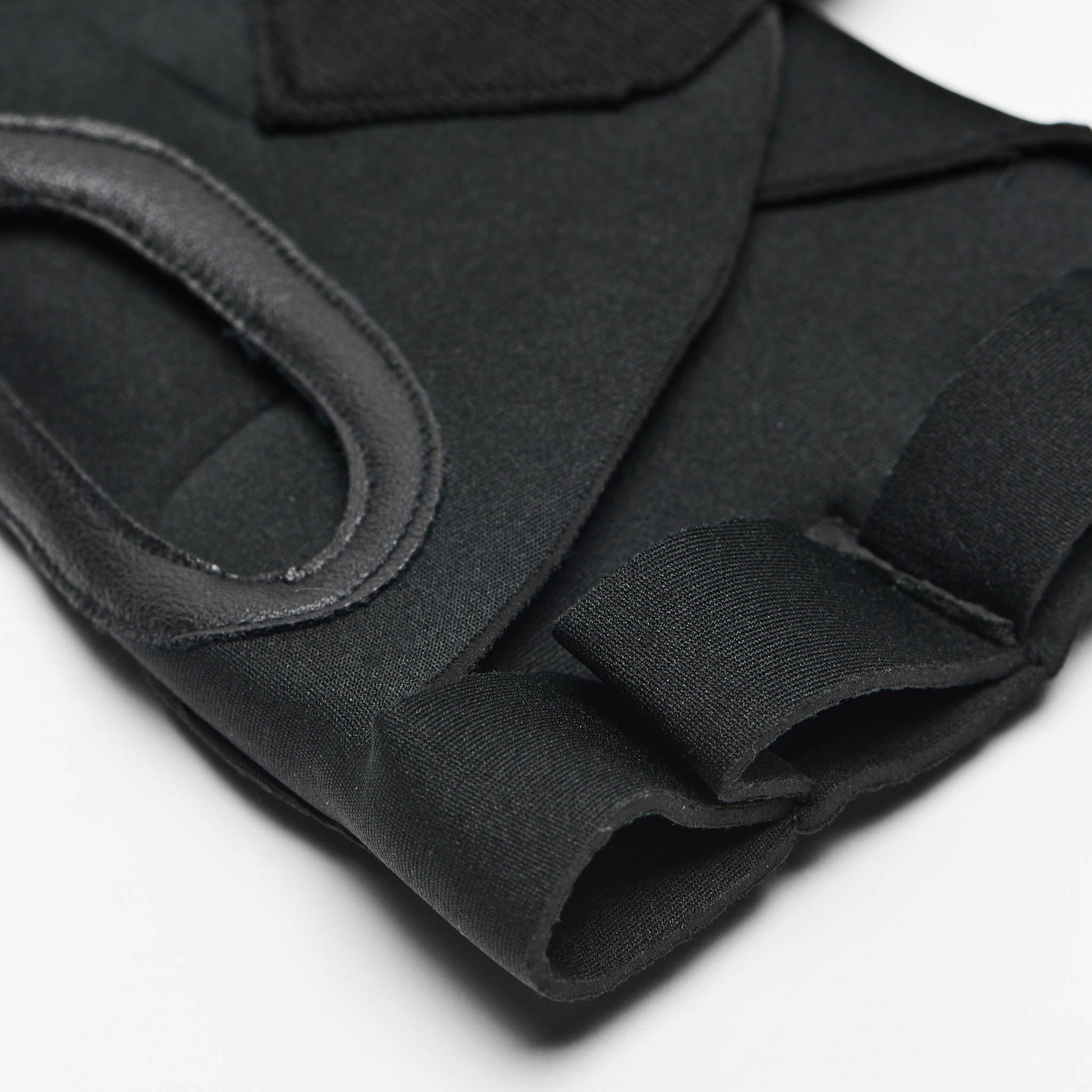Undergloves
AB711