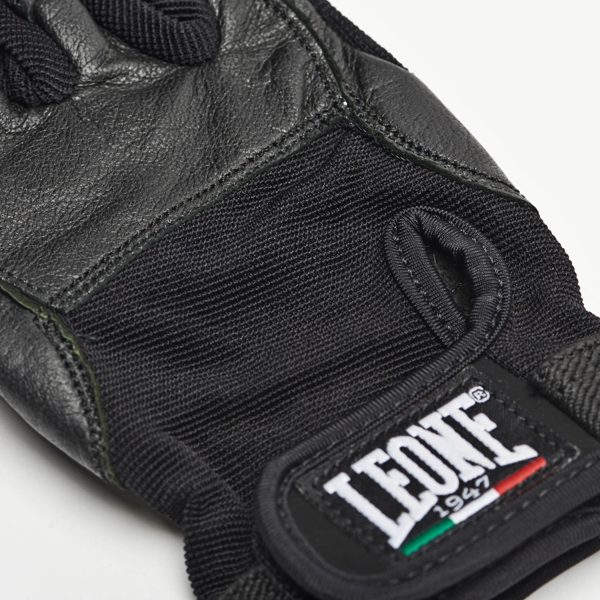 GYM GLOVES
AB713