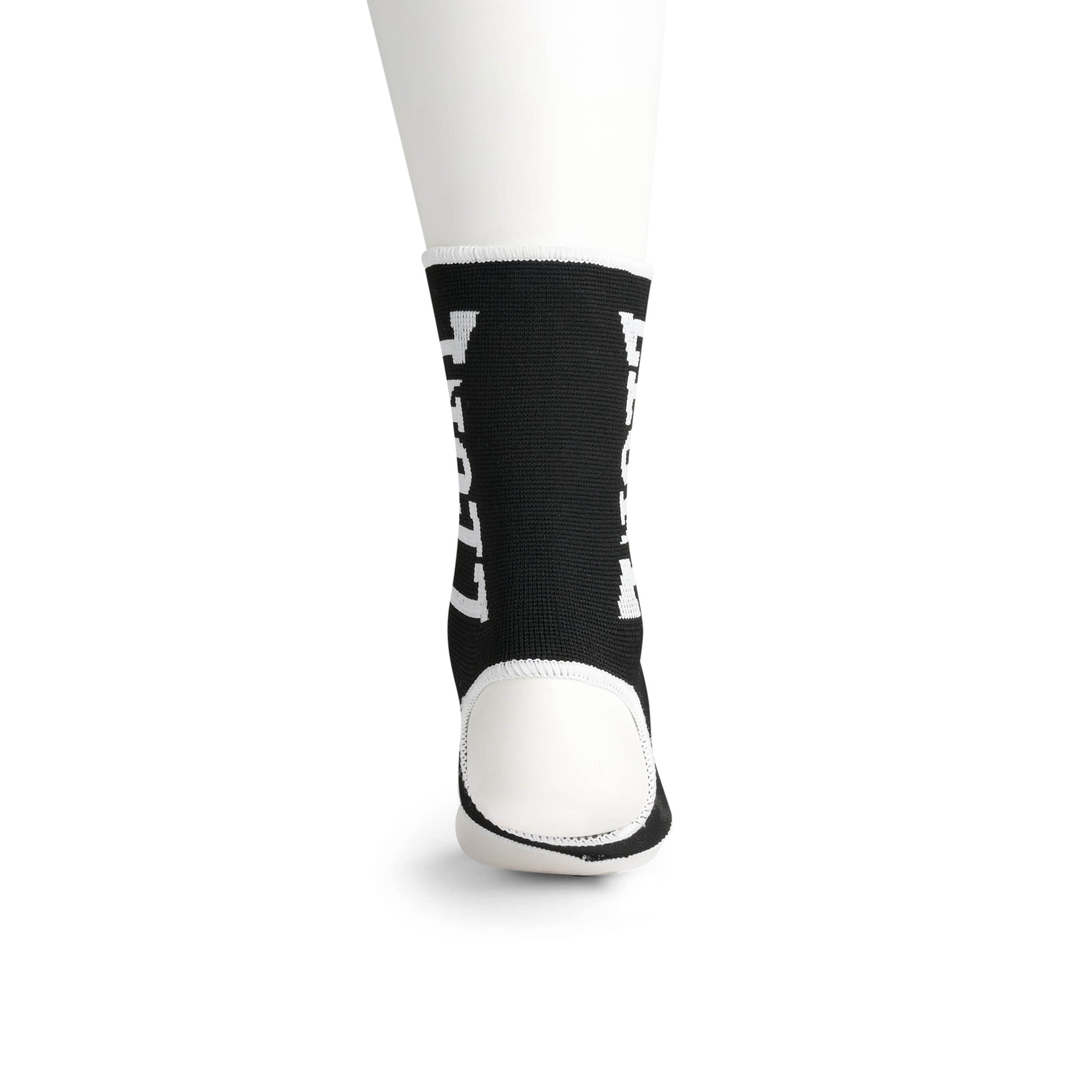 JACQUARD ANKLE GUARDS
AB717