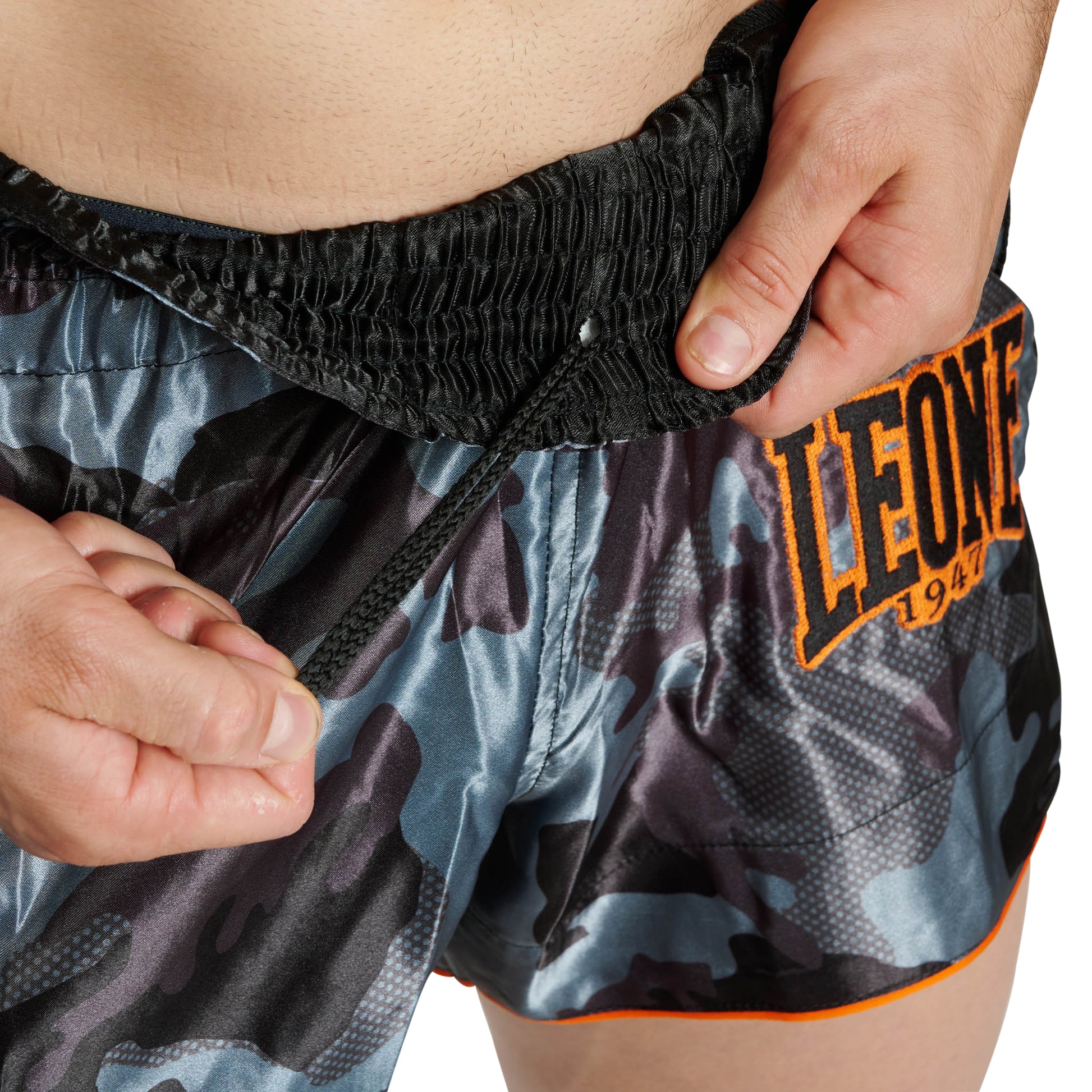 CAMO FIGHT SHORTS
AB880