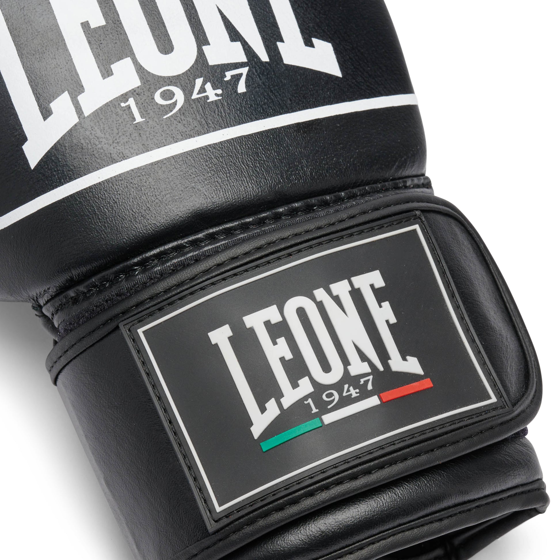 SHOCK PRO BOXING GLOVES
GN057