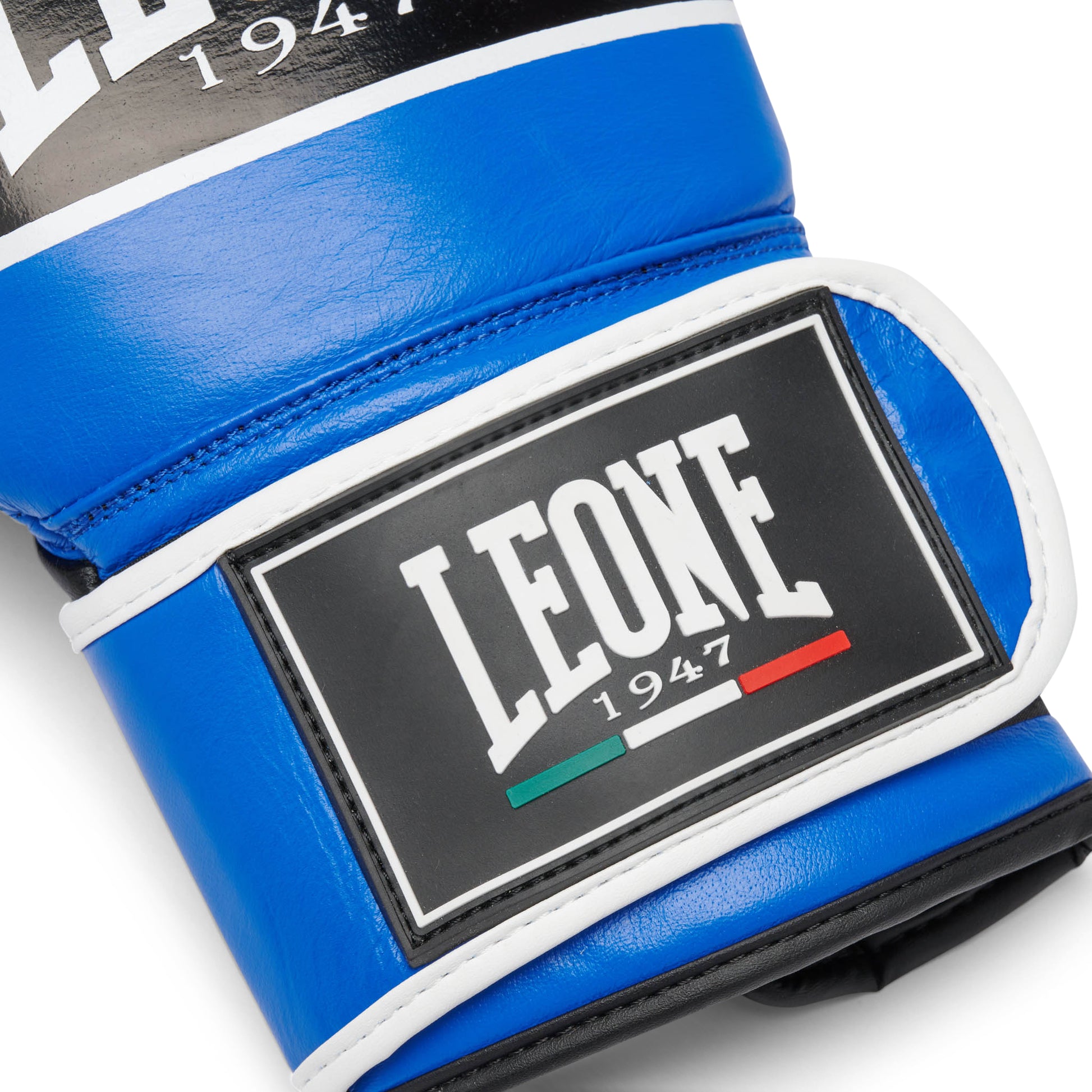 SHOCK PRO BOXING GLOVES
GN057