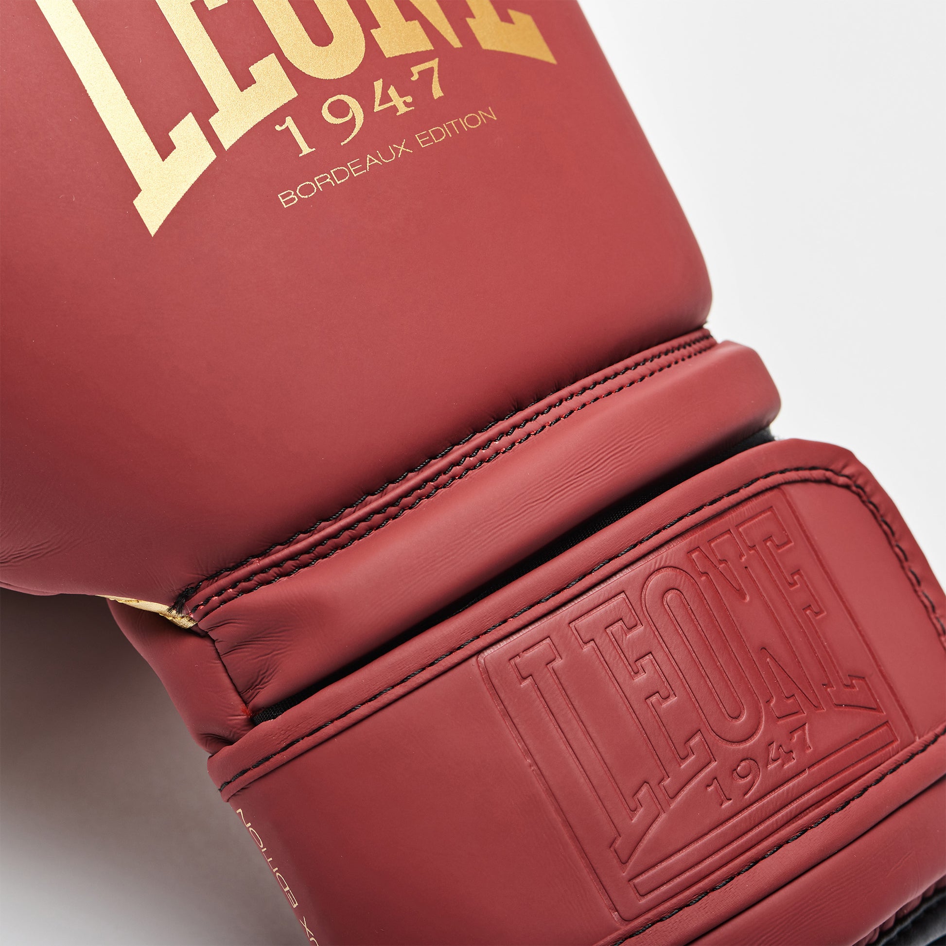 BOXING GLOVES "BORDEAUX ED"
GN059X