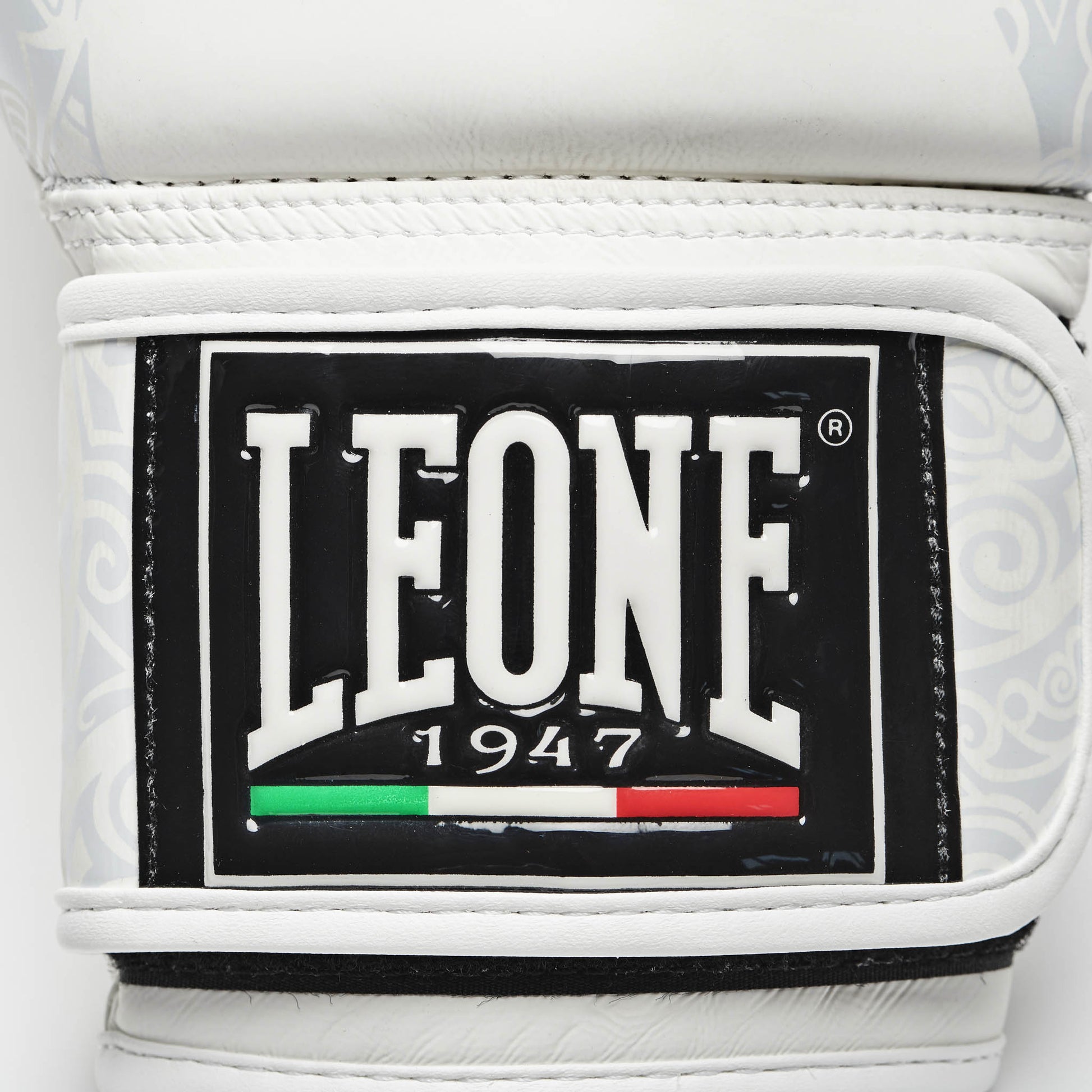 Maori Boxing Gloves
GN070
