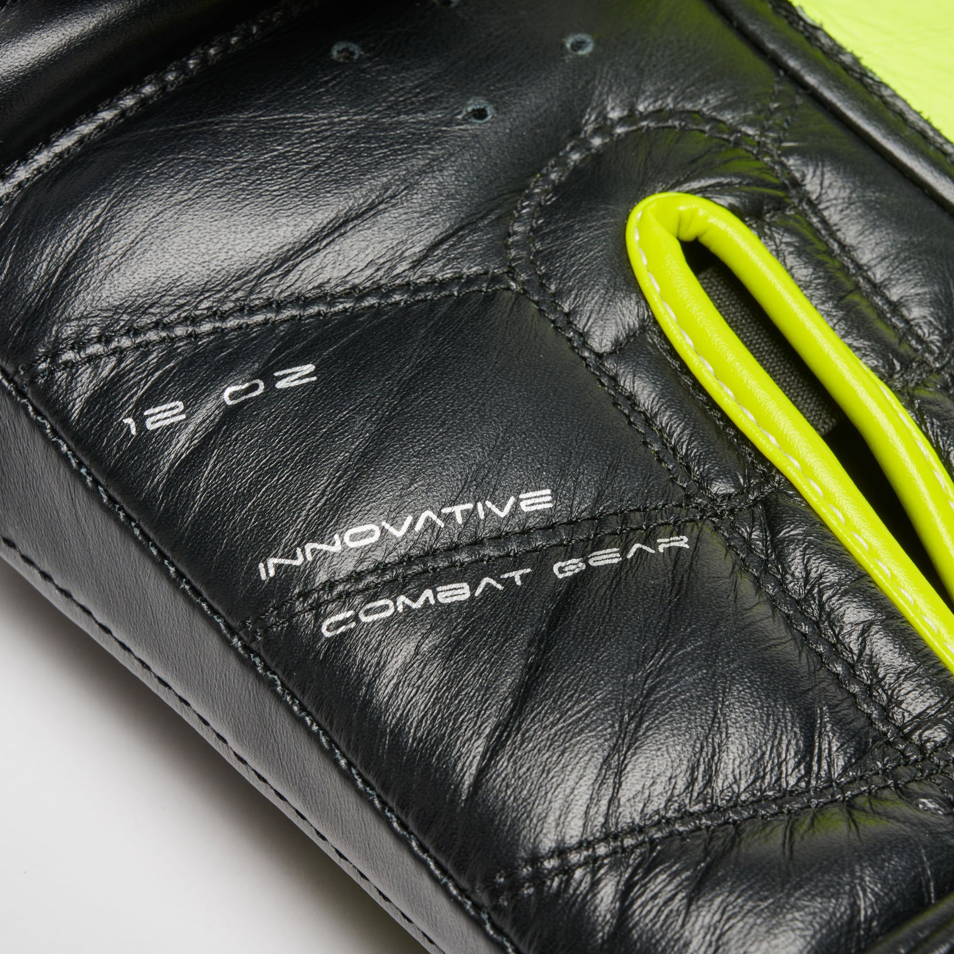 REVO FLUO BOXING GLOVES
GN110F