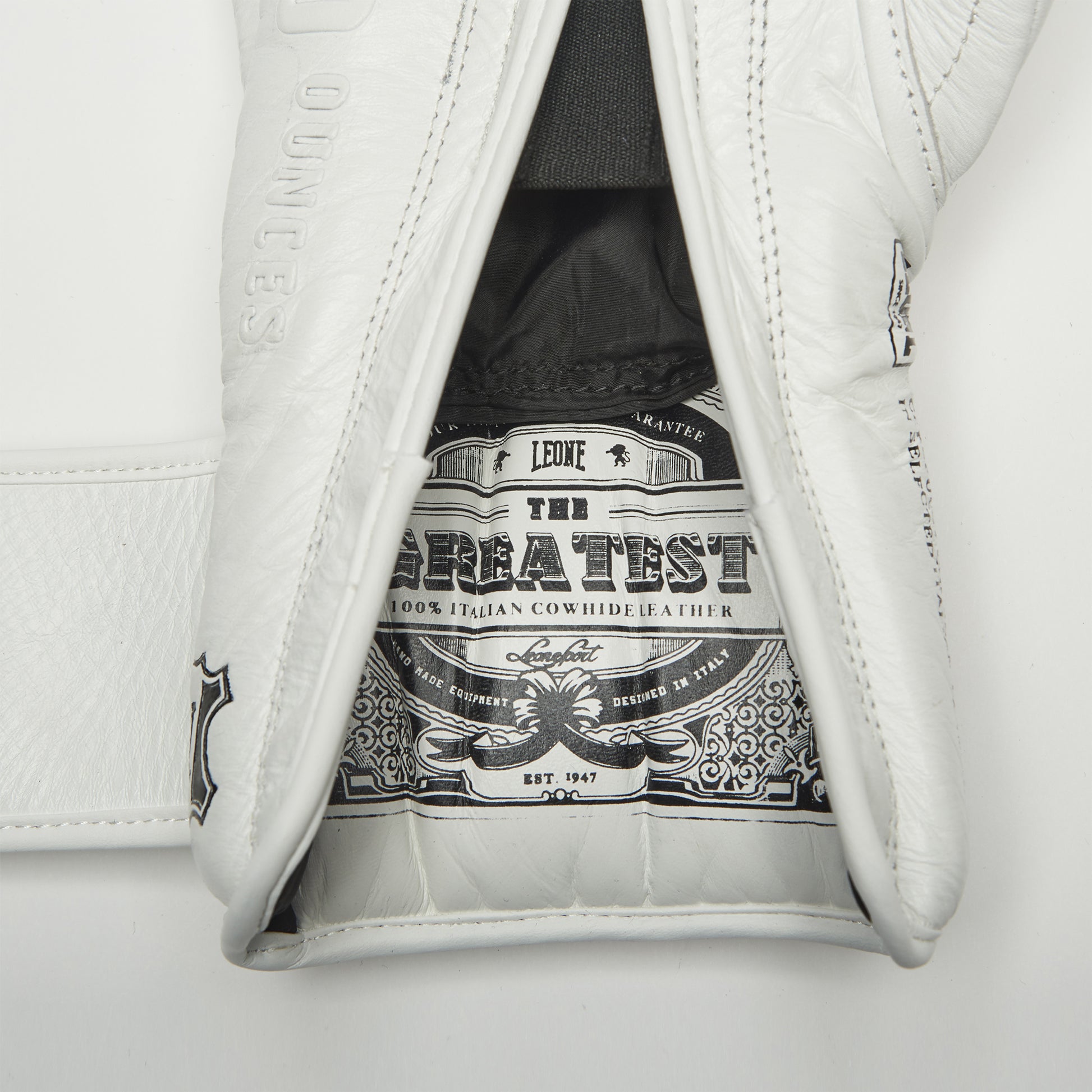 THE GREATEST BOXING GLOVES GN111