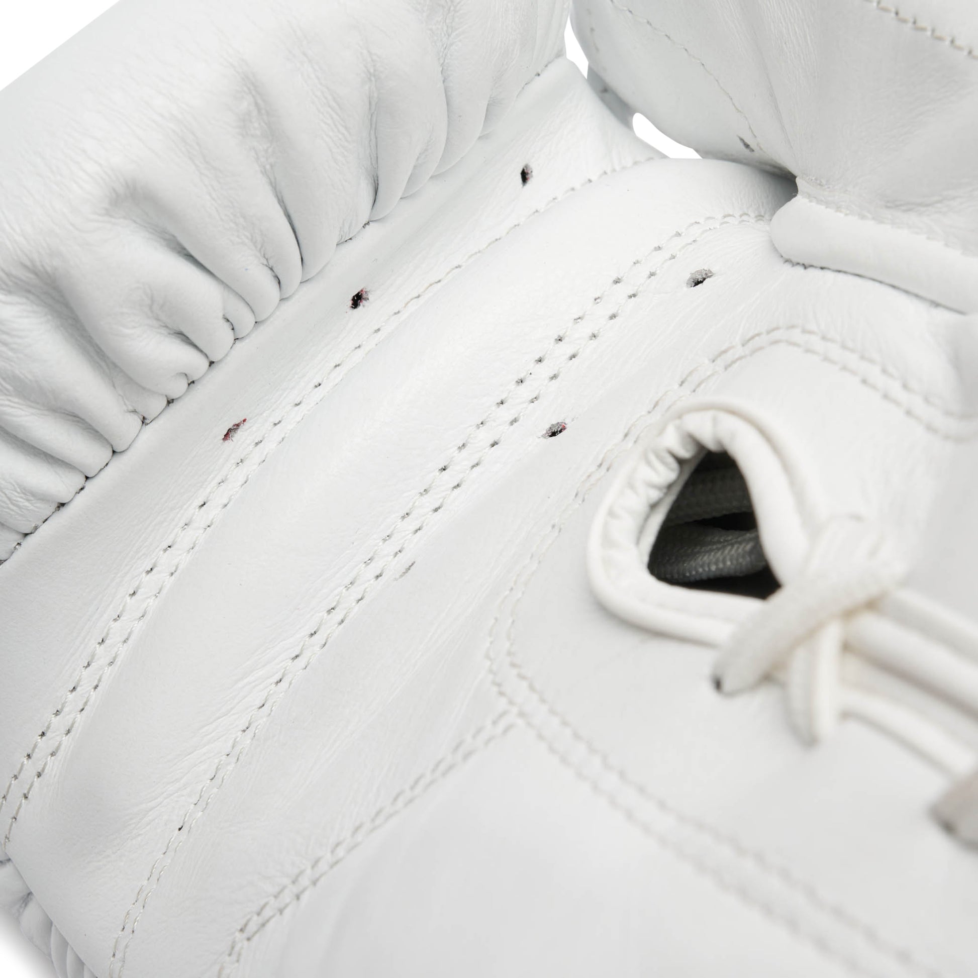 THE GREATEST BOXING GLOVES
GN111L