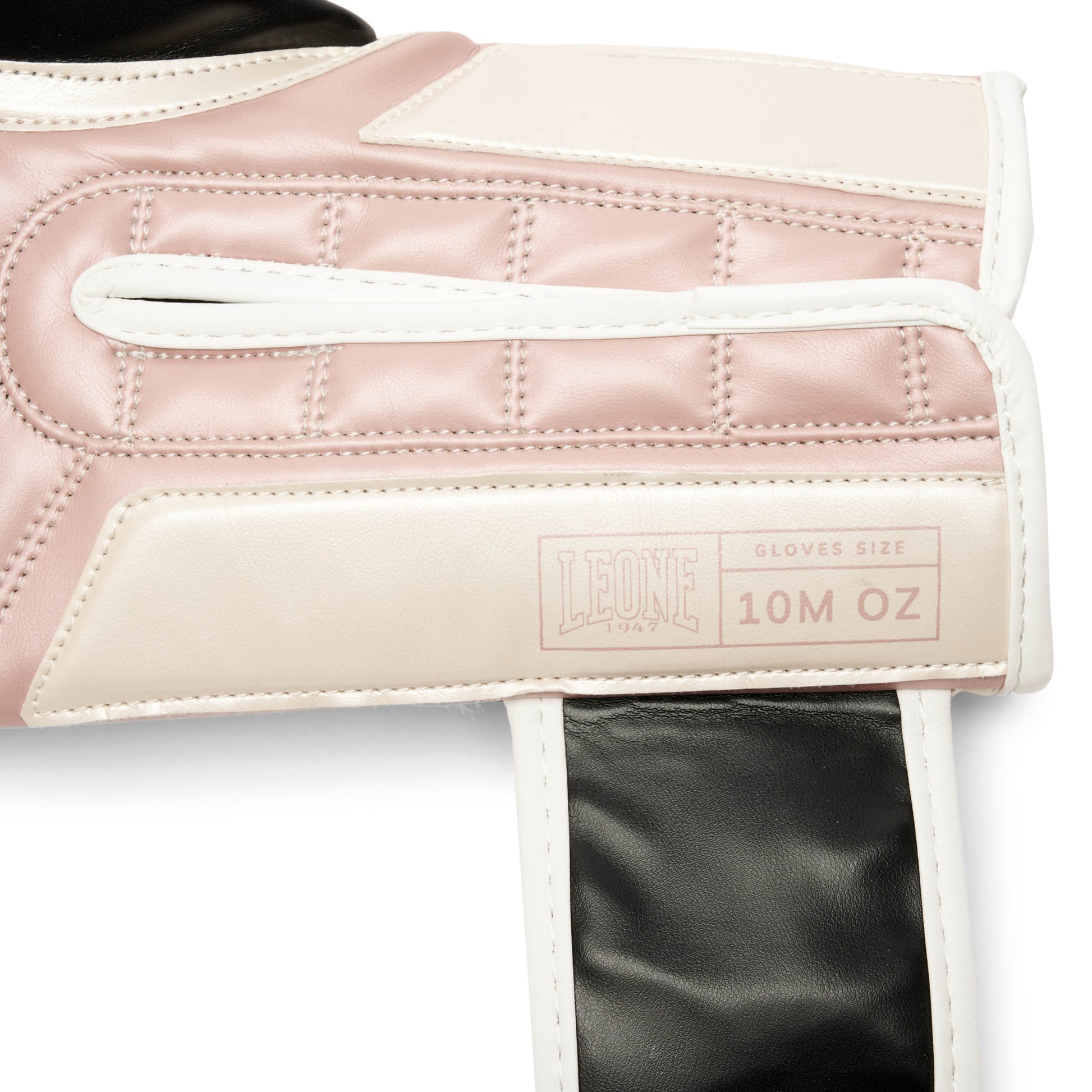 ICONIC BOXING GLOVES
GN312