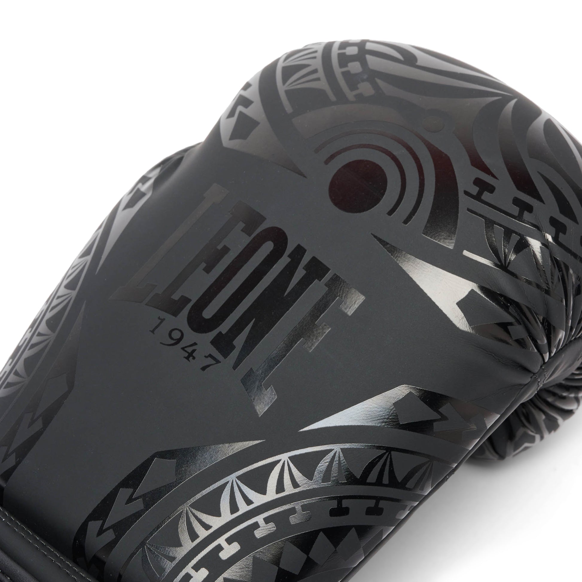 HAKA BOXING GLOVES
GN329