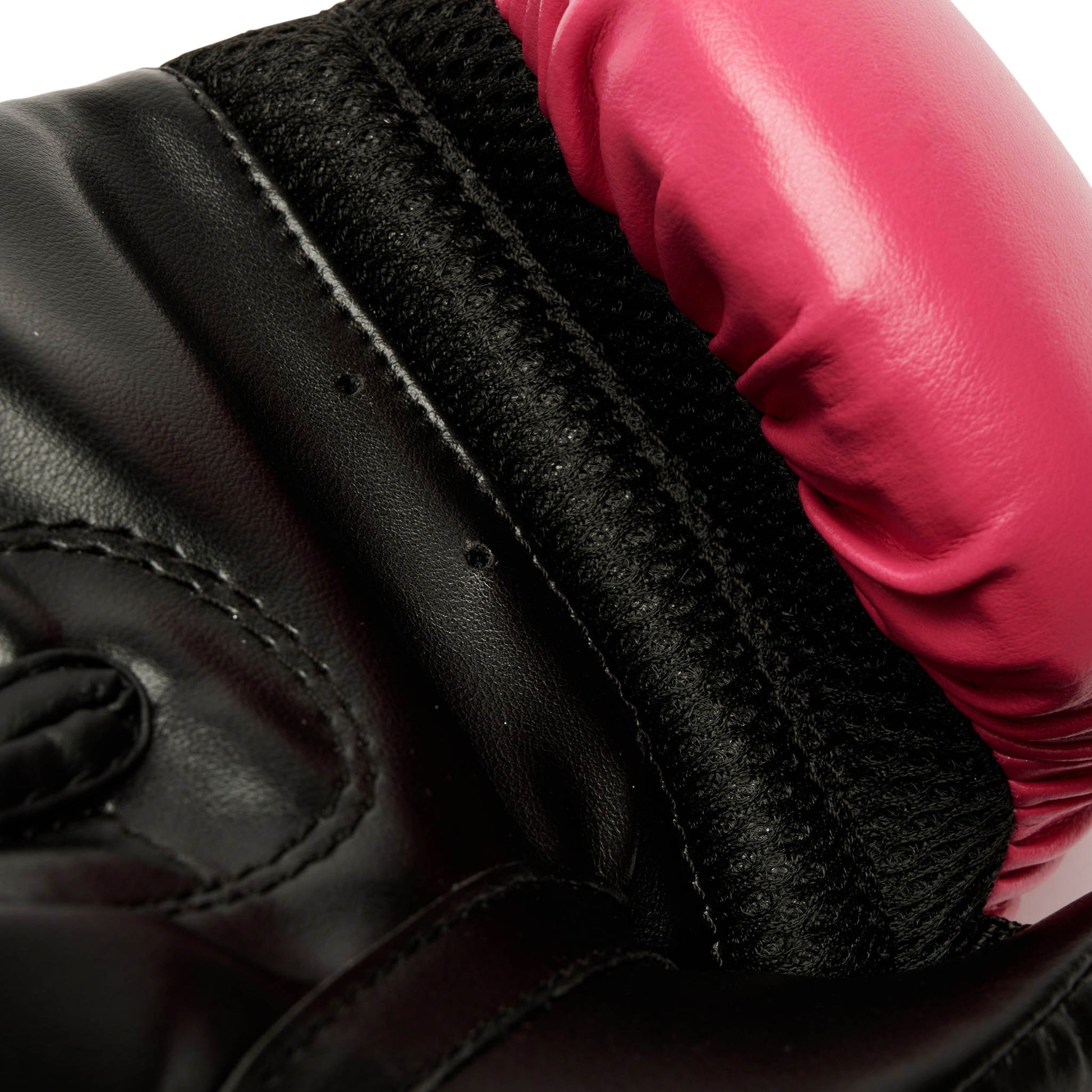 THUNDER BOXING GLOVES
GN383