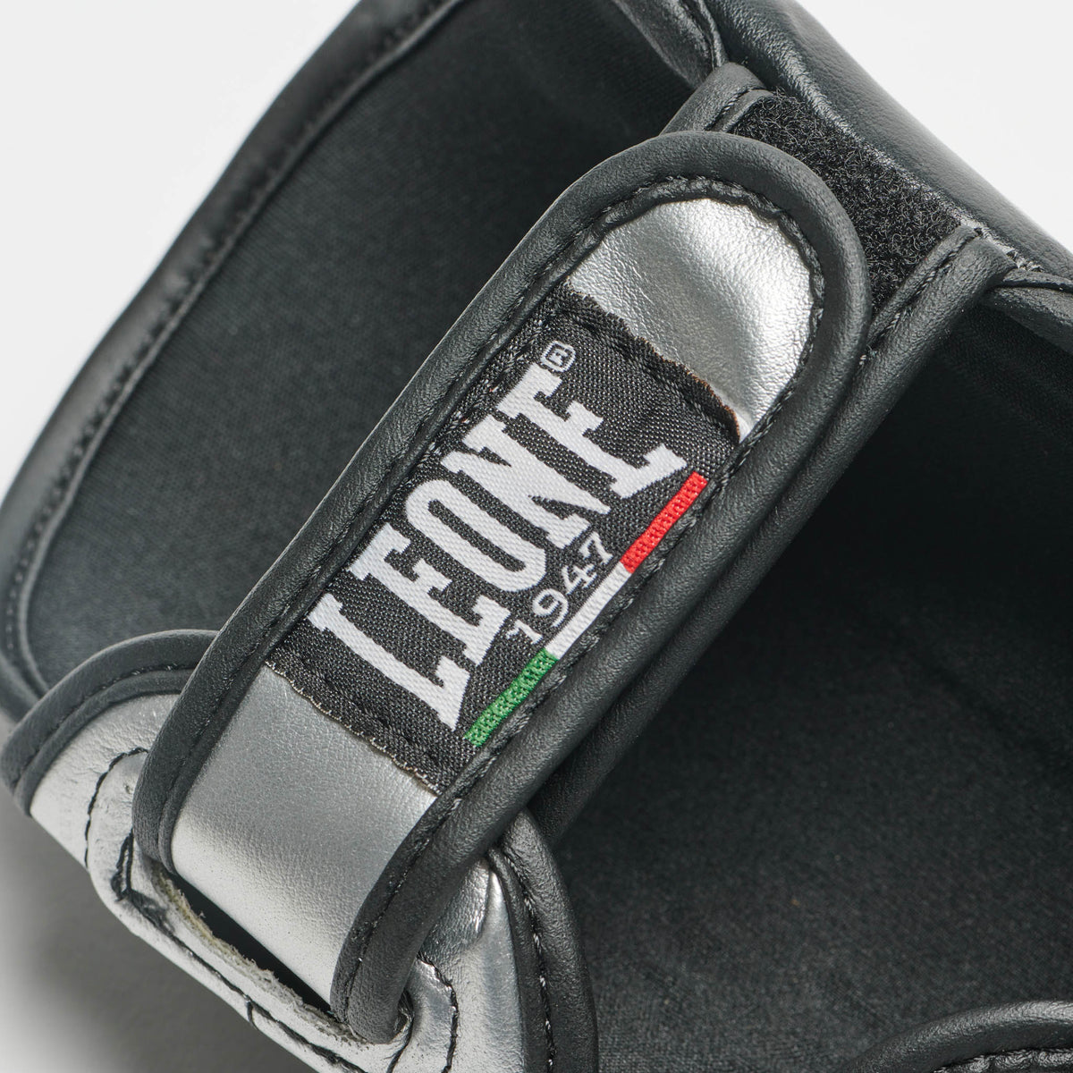 JR SMART SHINGUARDS PT135J