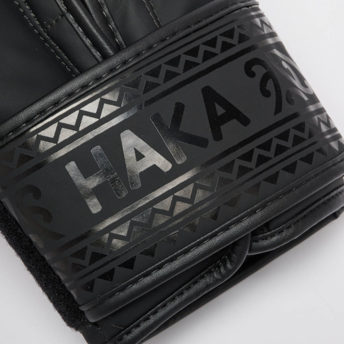 HAKA BOXING GLOVES GN329